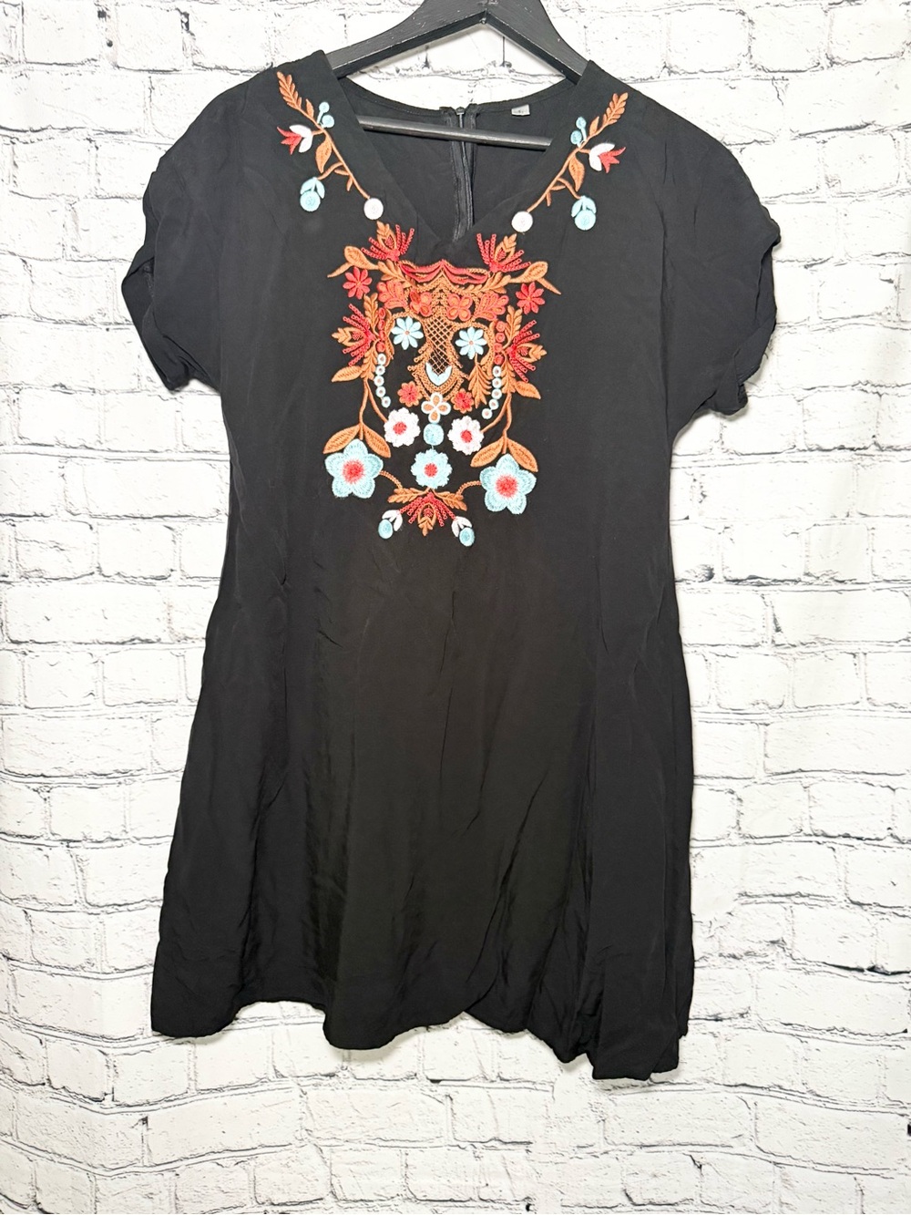 Black embroidered dress. Size L